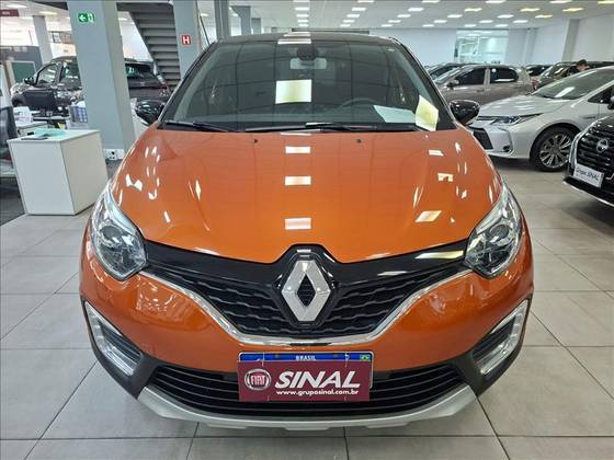 RENAULT CAPTUR 1.6 16V SCE FLEX INTENSE X-TRONIC RENAULT CAPTUR 1.6 16V SCE FLEX INTENSE X-TRONIC
